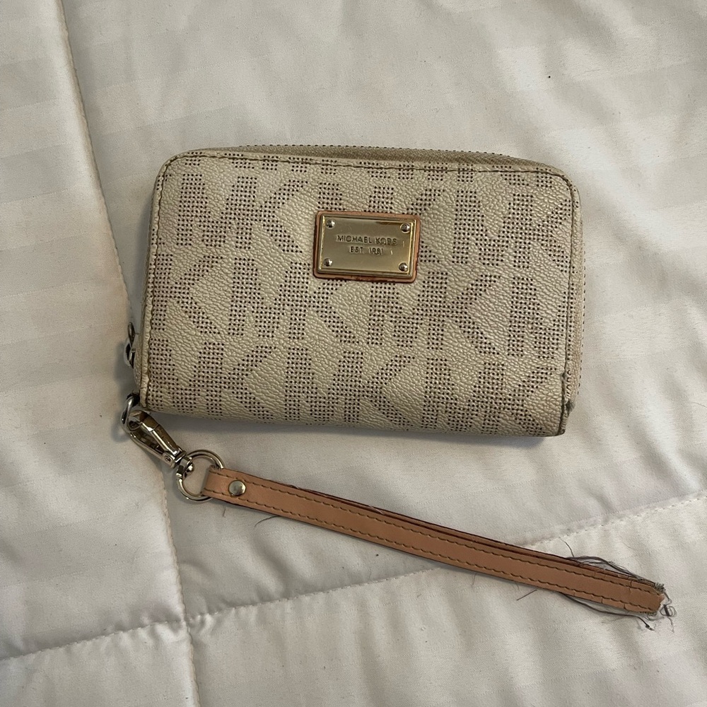 Michael Kors Wristlet